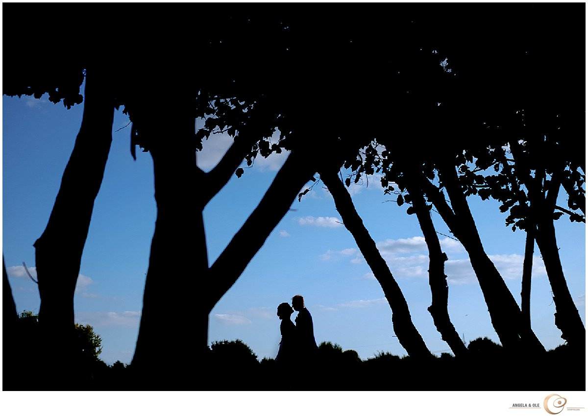 Hochzeit am alten fliess - Brautstyling - siluette